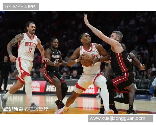 2009年2月26日火箭队与骑士队的精彩对决回顾与赛后分析