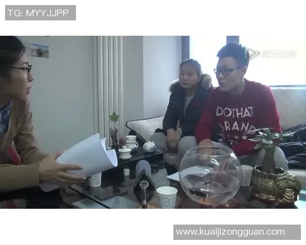 女拳击冠军没北京户口!北京队不给十几万退役费,无法去酒吧让客人打 女拳击冠军没北京户口!北京队不给十几万退役费,无法去酒吧让客人打